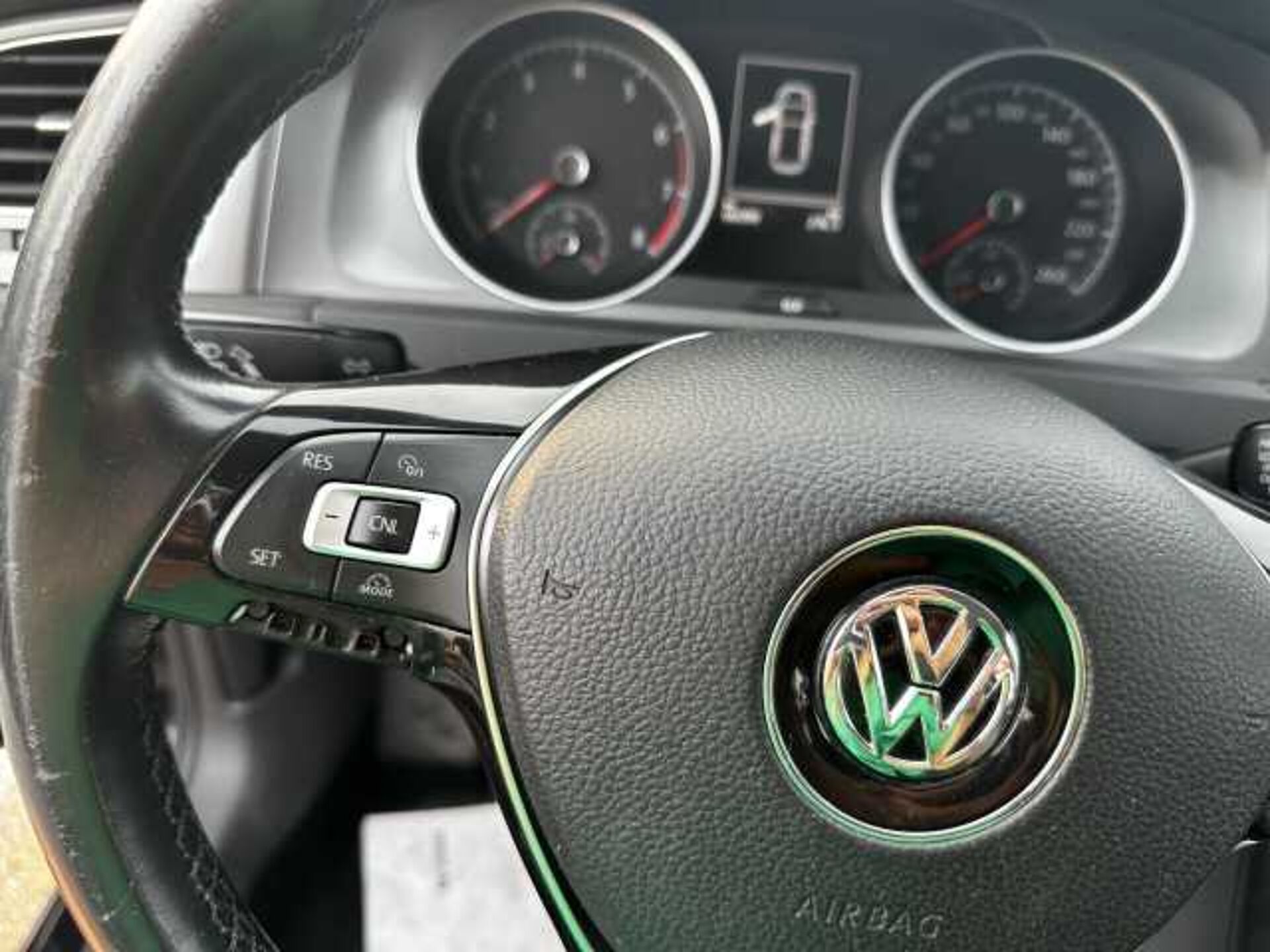 Volkswagen Golf 1.2l - Nero