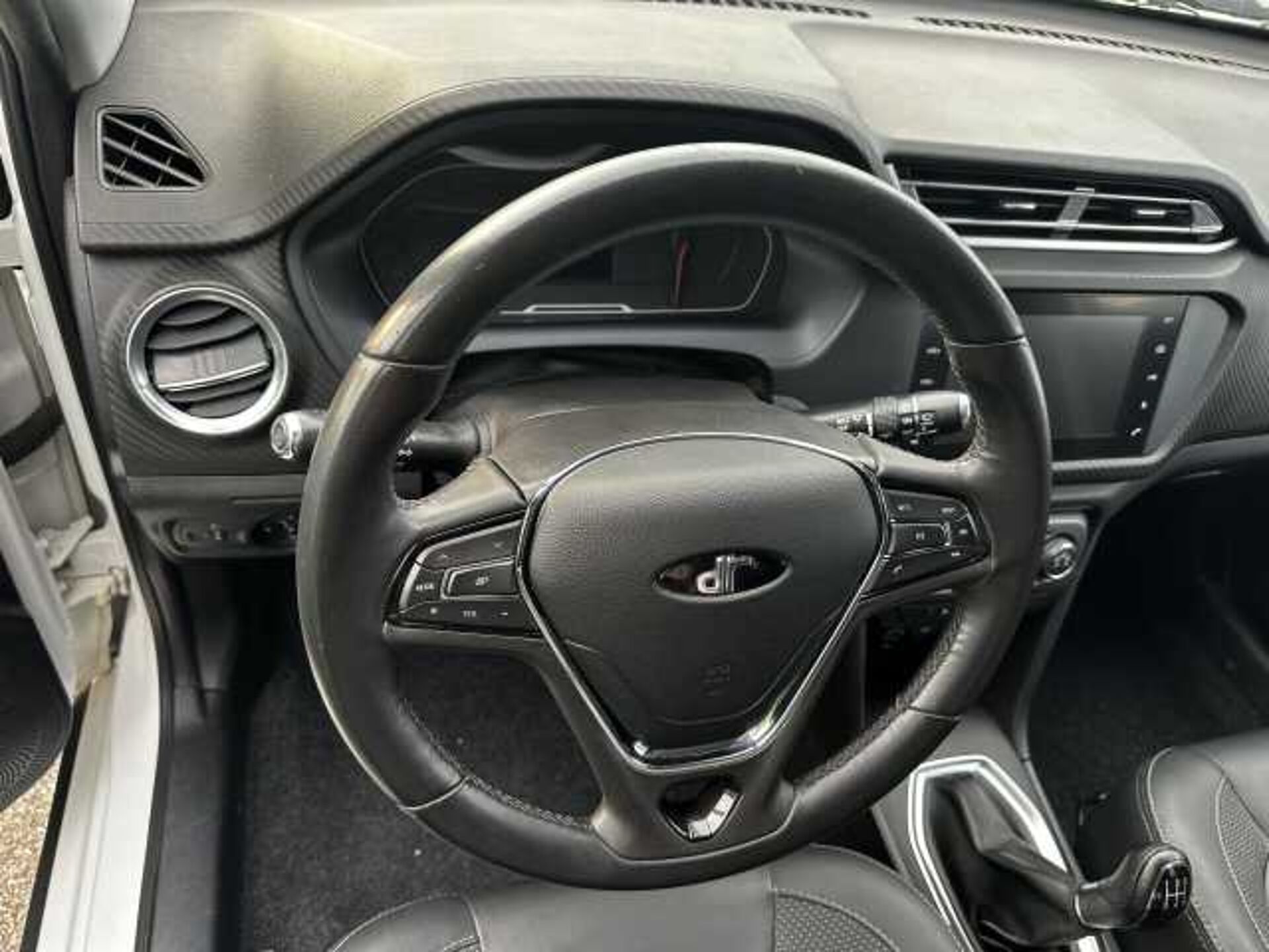 DR Automobiles 1.5l - Bianco