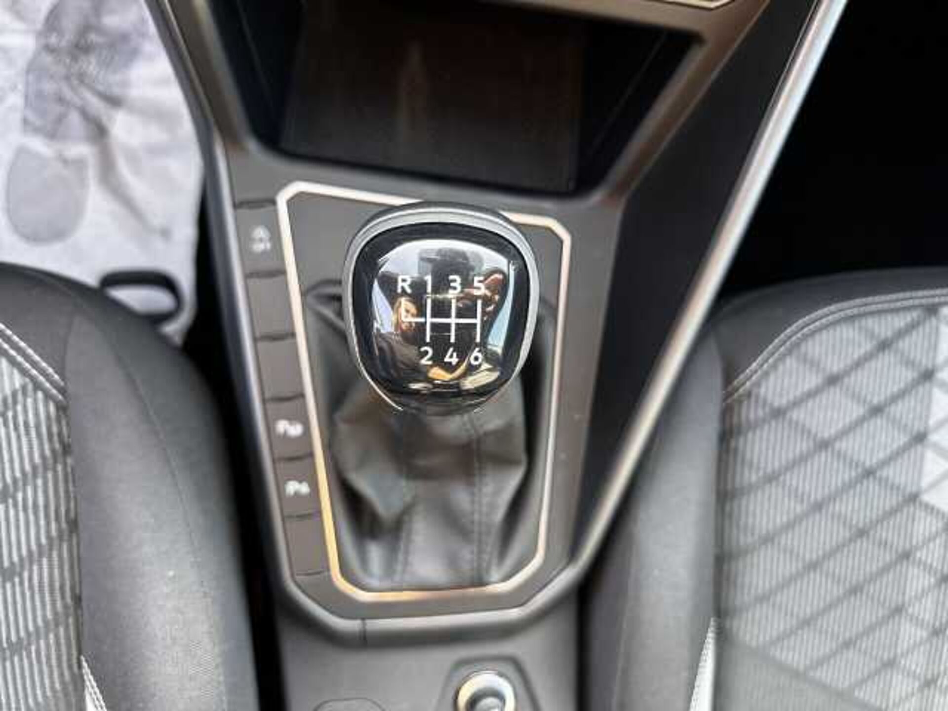 Volkswagen Taigo 1.0l - Bianco