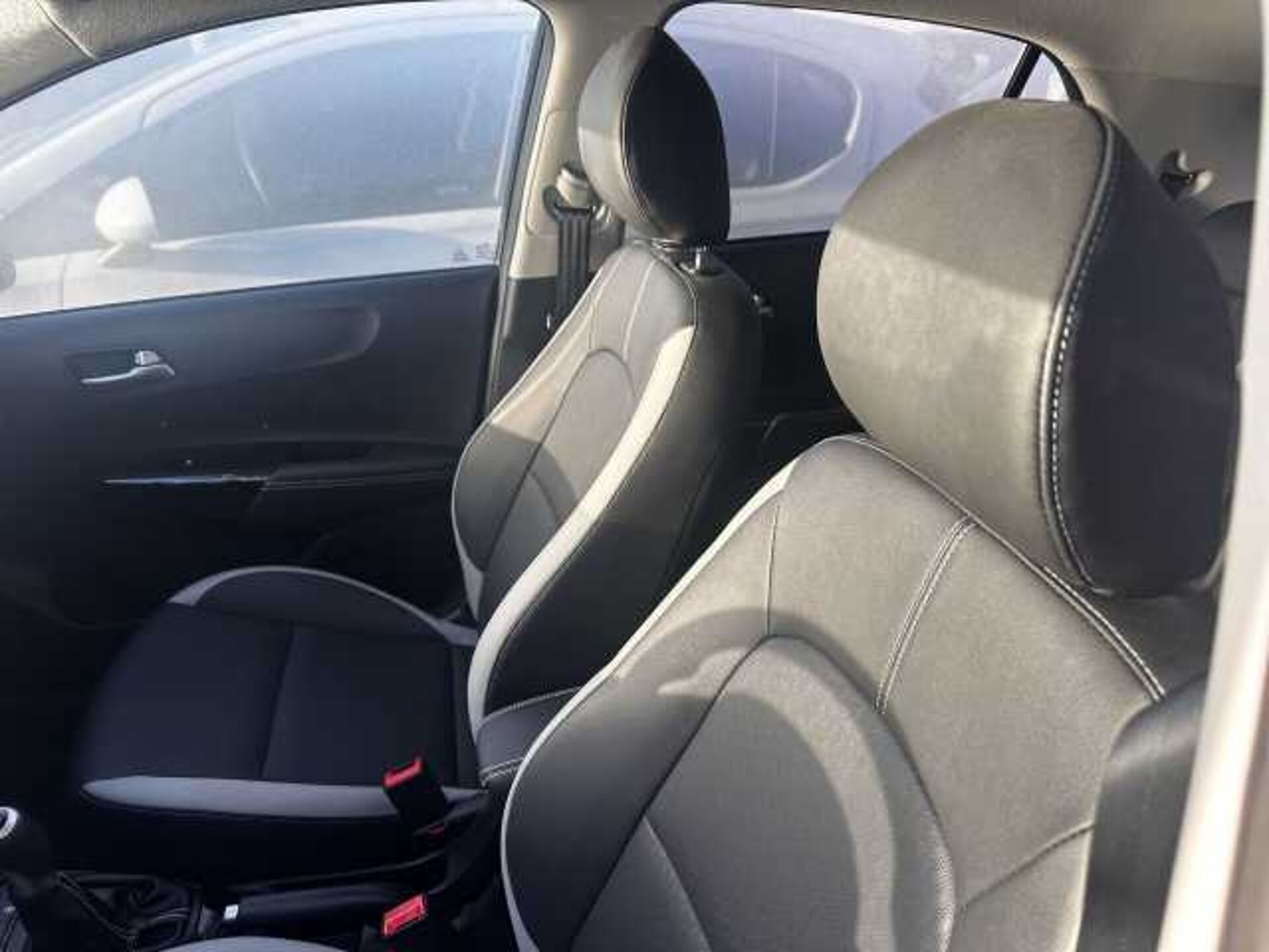 Kia Picanto 1.0l - Nero