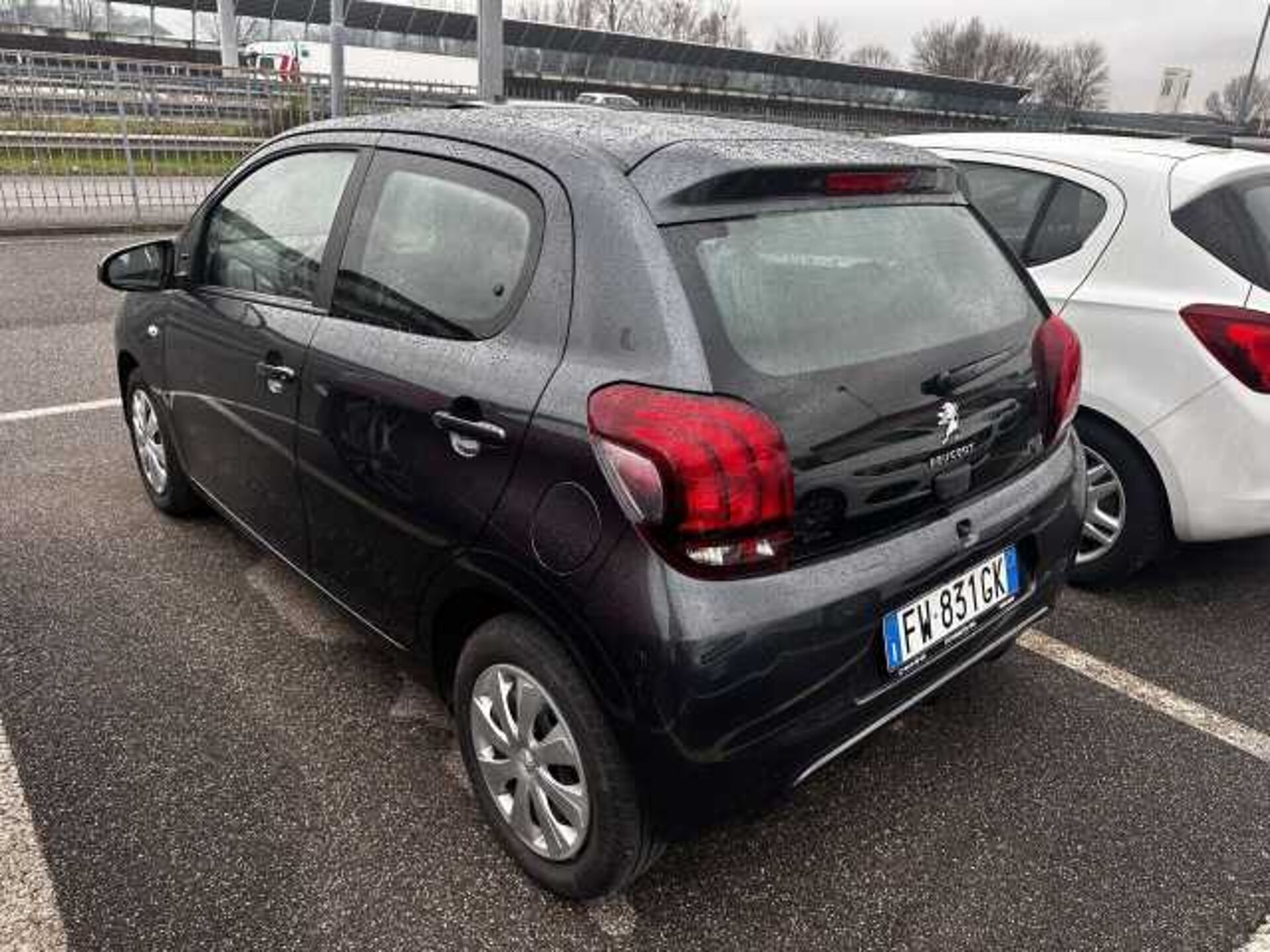 Peugeot 108 1.0l - Grigio scuro