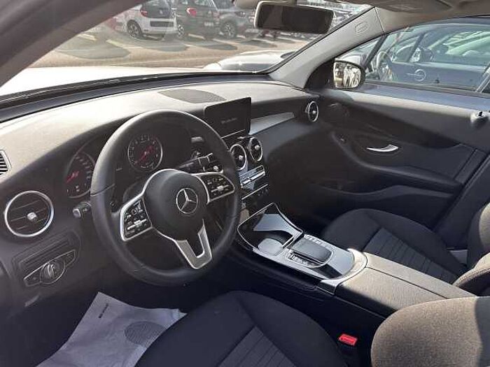 Mercedes-Benz GLC 200 2l