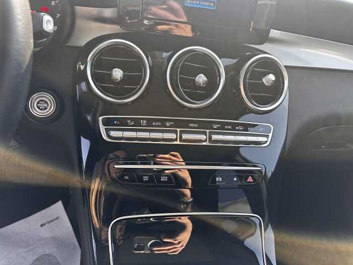 Mercedes-Benz GLC 200 2l