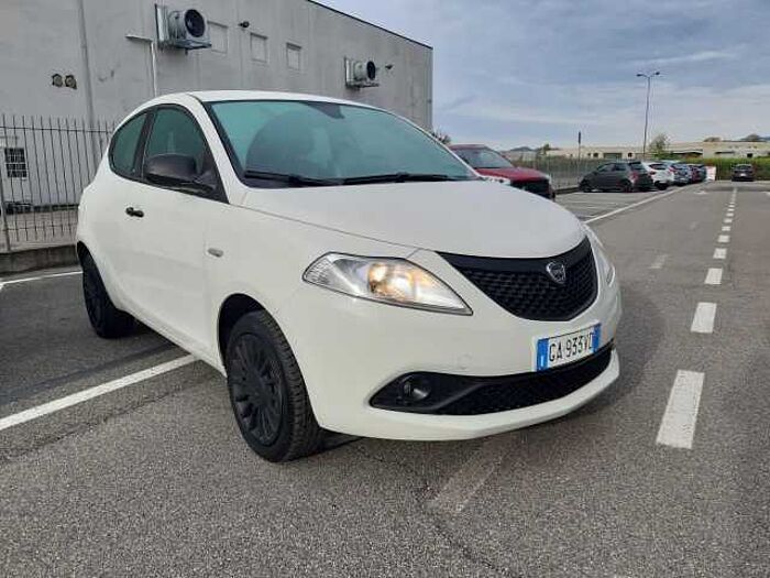 Lancia Ypsilon 1.2l