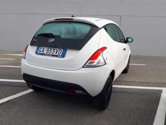 Lancia Ypsilon 1.2l