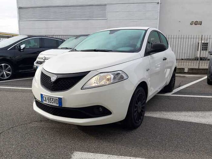 Lancia Ypsilon 1.2l