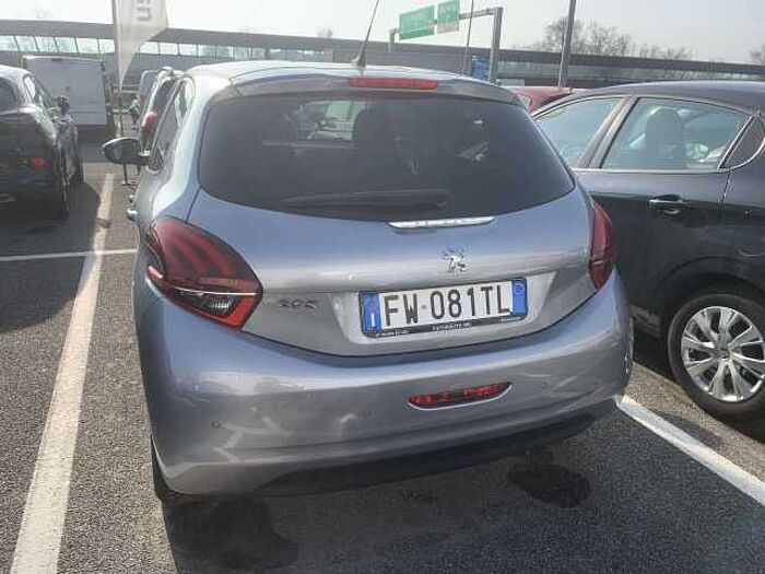 Peugeot 208 1.2l
