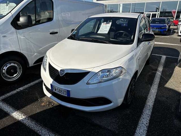 Lancia Ypsilon 1.2l