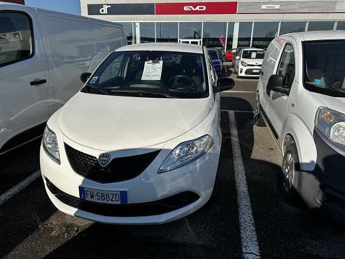 Lancia Ypsilon 1.2l